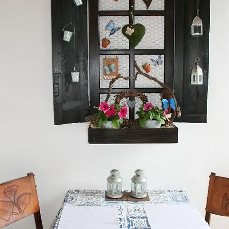 Finca-las Mariposas 2 *