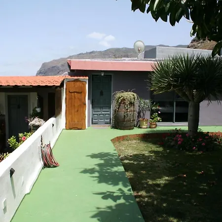 Finca-las Mariposas 2 *