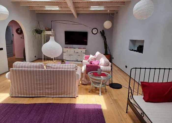 Finca-las Mariposas 2 *